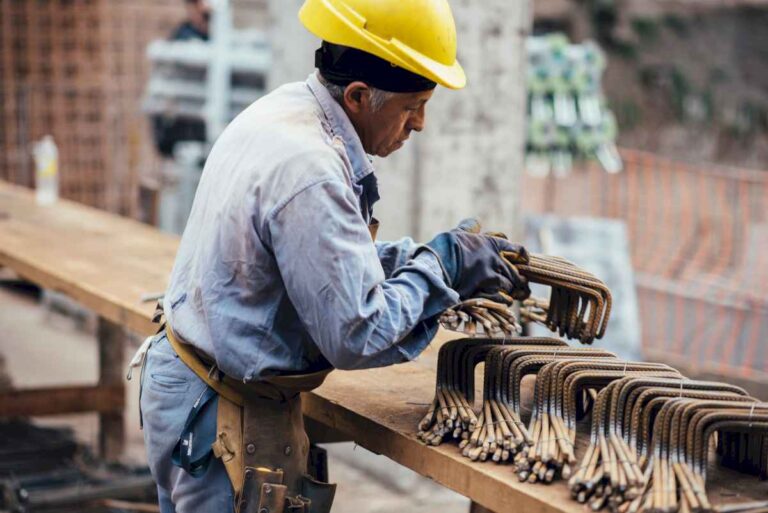 el-ajuste-avanza-y-ya-hay-miles-de-trabajadores-menos-desde-el-cambio-de-gobierno