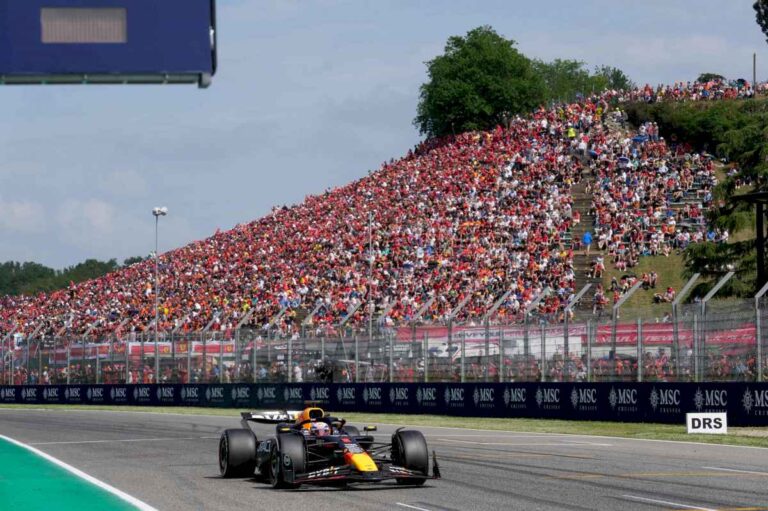 max-verstappen-se-consagro-en-el-gran-premio-de-emilia-romagna-y-retomo-la-senda-del-triunfo-en-la-formula-1