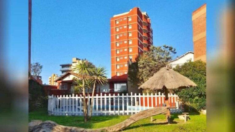 villa-gesell:-se-derrumbo-un-edificio-de-diez-pisos-y-buscan-personas-entre-los-escombros