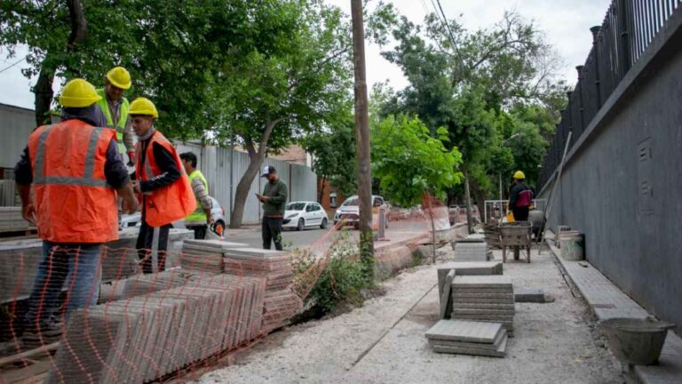 renuevan-las-veredas-de-la-escuela-jose-f.-moreno,-de-ciudad