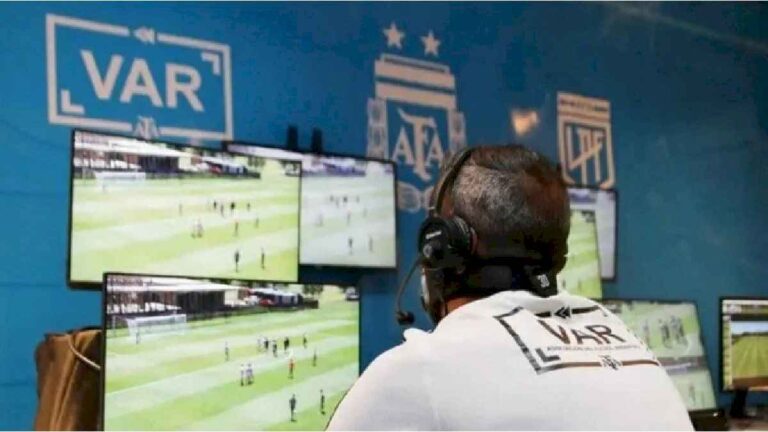 que-es-el-fvs?:-el-sistema-que-analiza-la-fifa-para-eliminar-el-var-y-sus-polemicas