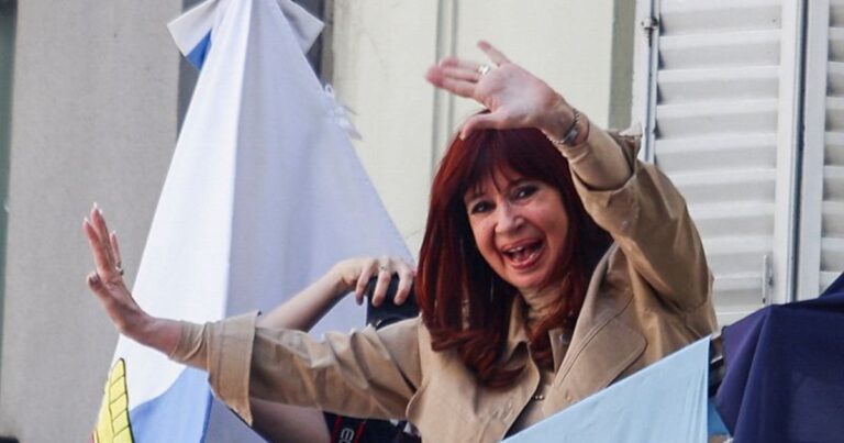 Quiénes son los dirigentes que cobran jubilaciones y pensiones de privilegio y cuánto perciben