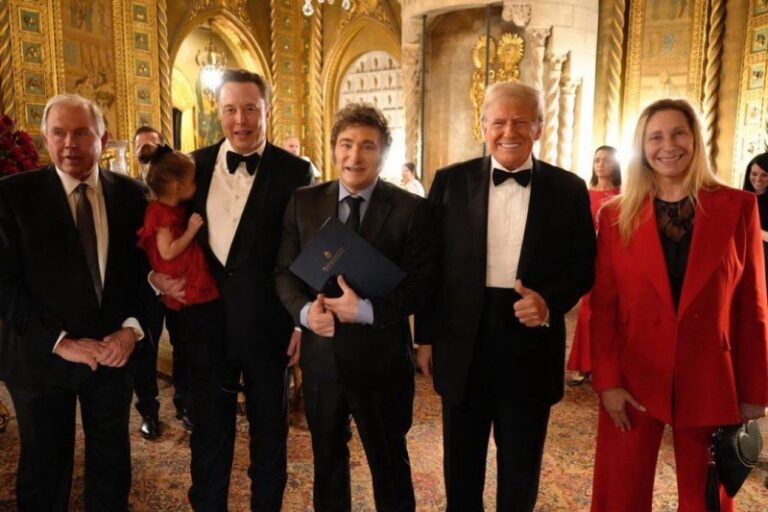 Trump elogió a Milei en la cumbre de Palm Beach: «Estás haciendo un trabajo fenomenal»
