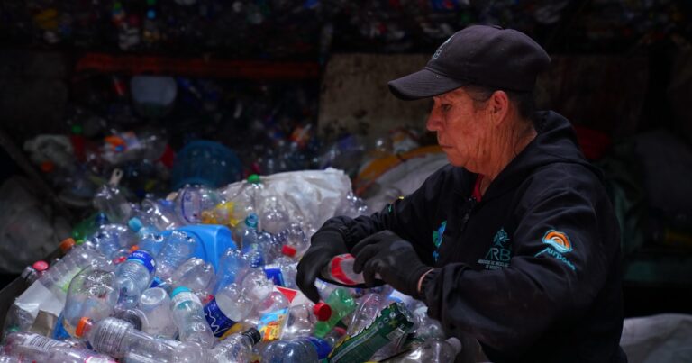 Cuál es el acuerdo que debe cumplir Colombia para evitar este incómodo efecto que generan los productos de plástico