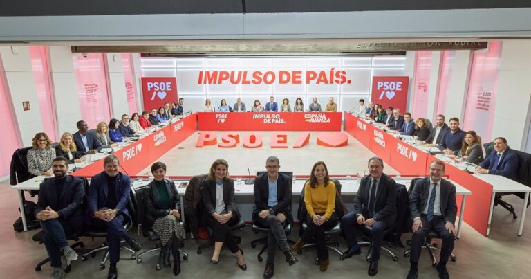 El PSOE reclama a Feijóo que comparezca en la comisión de investigación sobre contrataciones públicas en la Xunta