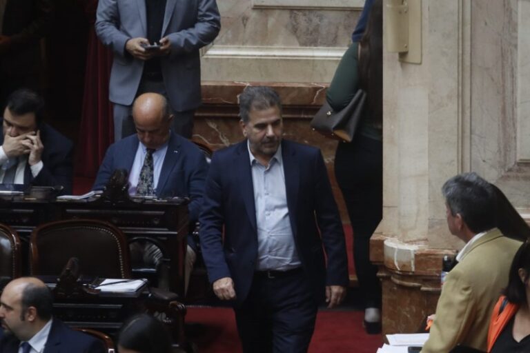 Se cayó la sesión de Ficha Limpia porque faltó un diputado y hubo cruces entre el PRO y LLA