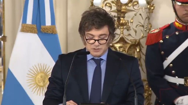 Javier Milei dijo que los presos no podrán pedir un traslado de penal tras solicitar un cambio de género