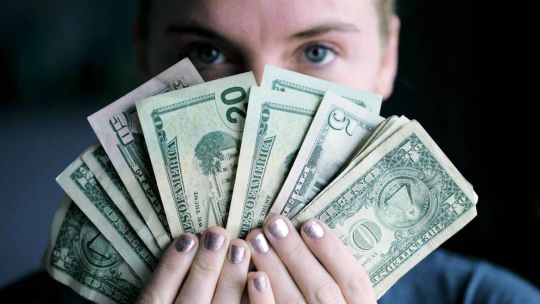 El dólar blue superó los $1.200: hasta dónde puede seguir escalando