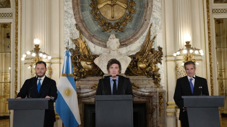 Plan Nuclear Argentino: el Gobierno anunció la construcción de un reactor en Atucha y el desarrollo de las reservas de uranio