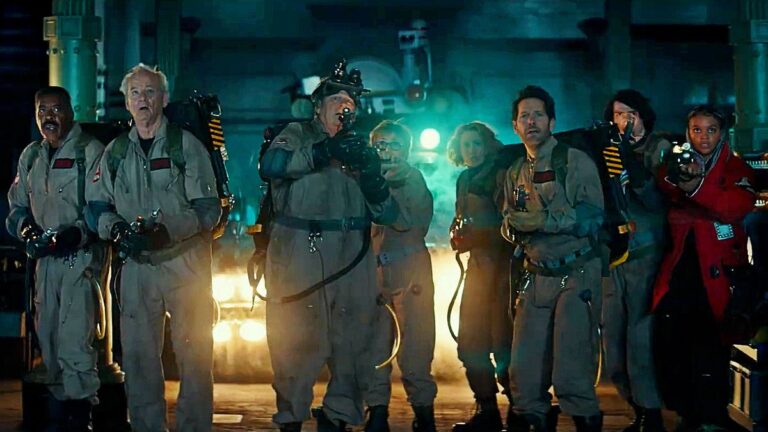 Max: los nuevos y viejos Cazafantasmas se unen para salvar al mundo en esta divertida película