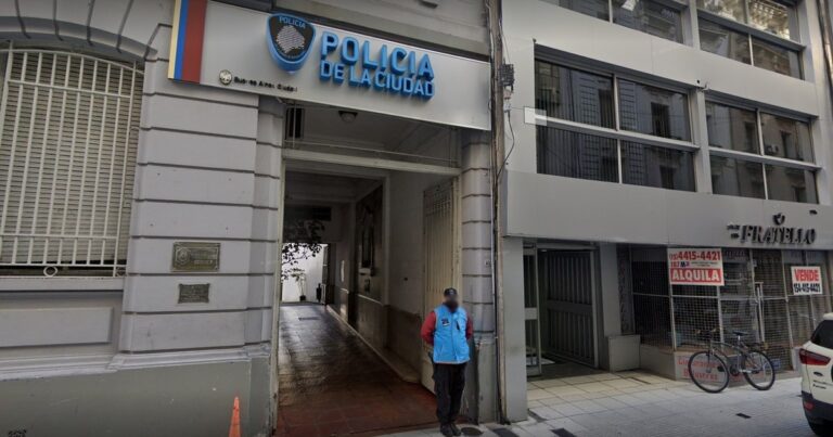 Otra fuga en una comisaria porteña: se escapó un preso en el Microcentro