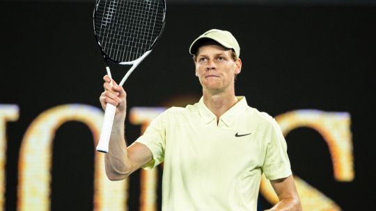 El número 1 del tenis se aleja de las canchas: Jannik Sinner fue suspendido por doping positivo