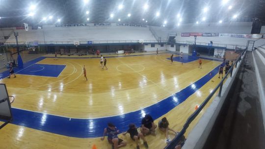 General Paz Juniors reinauguró el estadio de básquet