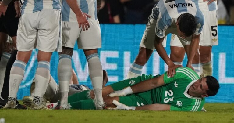 Video: el choque del Dibu Martínez con Tagliafico