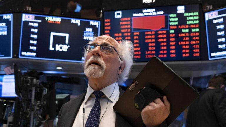 Los bonos argentinos subieron, en medio de la tendencia negativa de los mercados globales