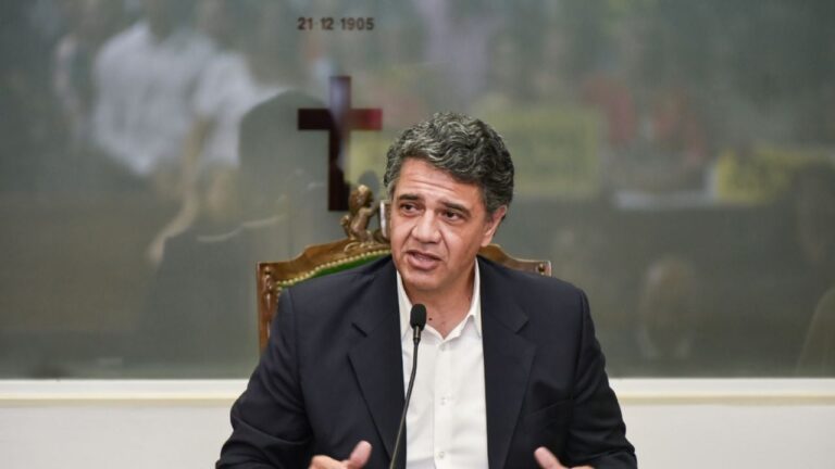El homenaje de Jorge Macri al Papa
