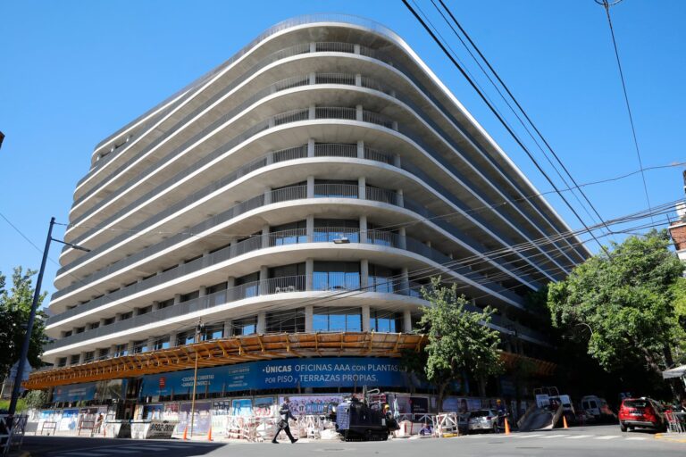 Cuánto cuesta en pesos comprar en un proyecto de pozo en Villa Crespo
