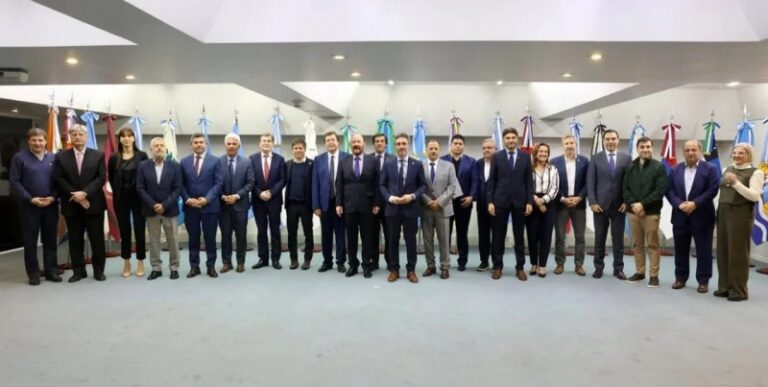 Cumbre de gobernadores para analizar la falta de coparticipación y de la obra pública
