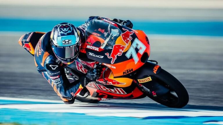 Valentín Perrone sumó puntos en Moto3: fue 13 en Aragón y sigue creciendo