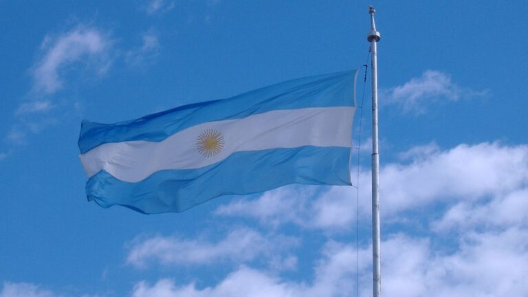 Este supermercado tiene ofertas para festejar la llegada del Día de la Bandera