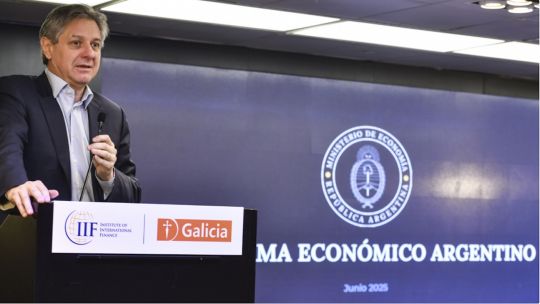 El viceministro de Economía defendió el tipo de cambio: «No está planchado ni controlado»