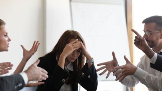 Salarios bajos para la gente, pero altos para la producción