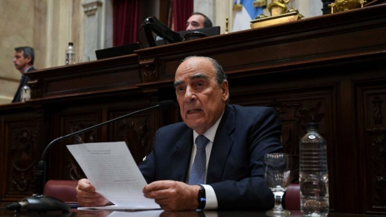 Guillermo Francos confirmó la motosierra en el INTA