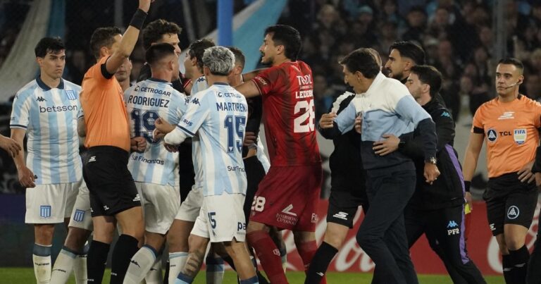 Lamolina informó a Costas: qué sanción recibirá el técnico de Racing?