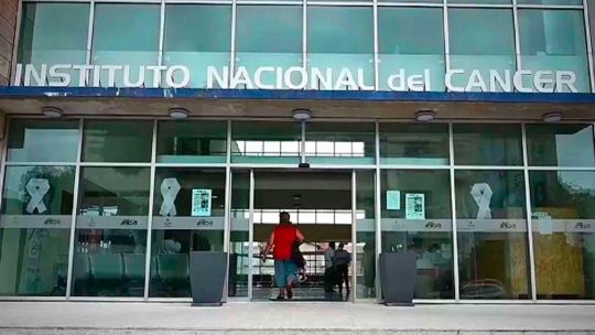 Reducen 34% el presupuesto para niños con cáncer, pero lo quintuplican para los directivos