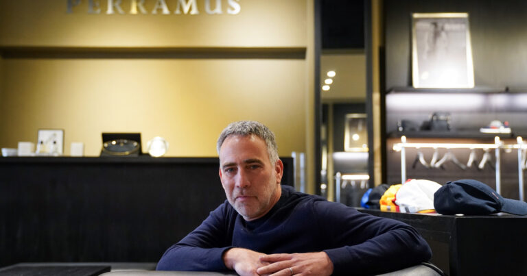 Cuál es la ecuación de Perramus para vender botas Hunter y competirle a los portales chinos