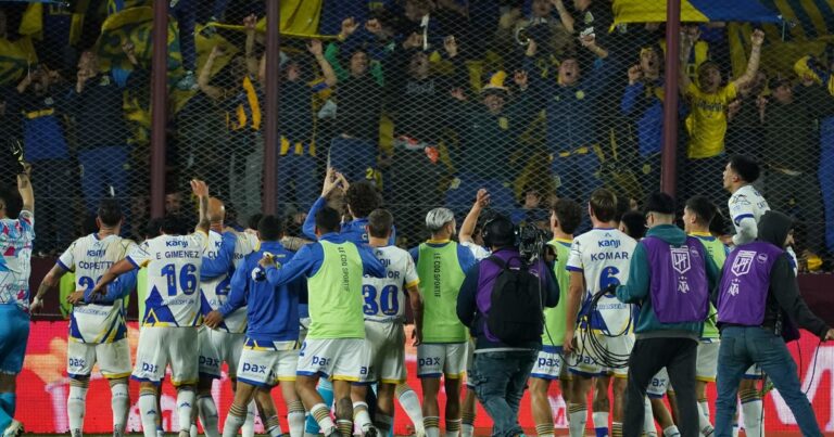 Cómo fue la vuelta de los visitantes en Lanús vs Rosario Central: el folclore de antaño, barras, insultos a Tapia y un grito repudiable