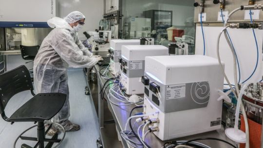 La caída de la inversión en equipamiento para la ciencia llegó a un piso histórico