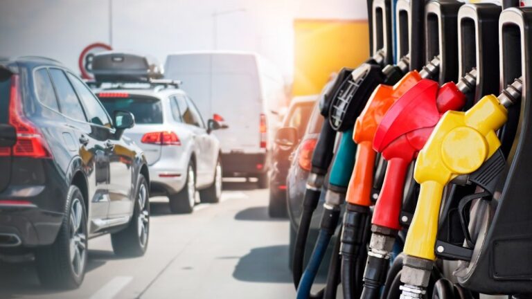 Cae la venta de combustibles en todo el país por la suba de sus precios