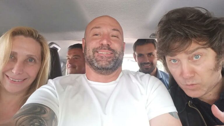 El caso de los presuntas coimas cayó como un balde de agua fría en La Libertad Avanza y complicó la campaña bonaerense