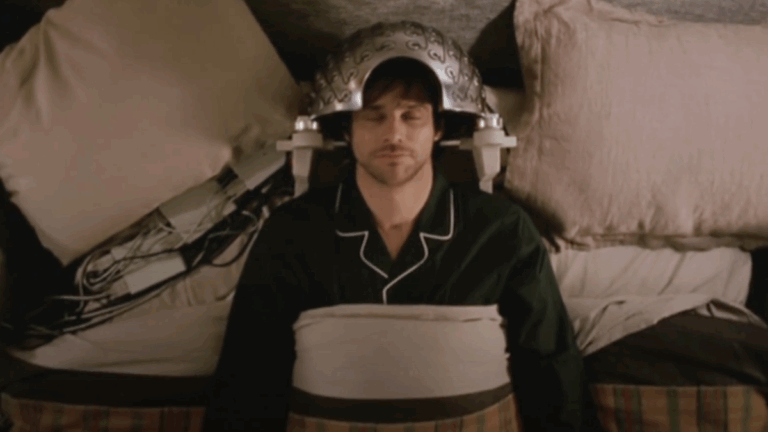 El clásico del cine que todos tienen que ver está en Prime Video: la icónica película con Jim Carrey y Kate Winslet