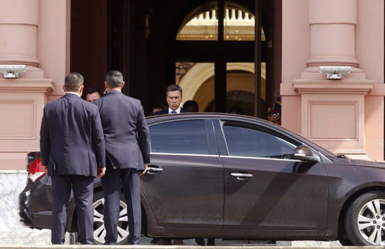 Las coimas de la Suizo ahora complican al gobernador Zdero