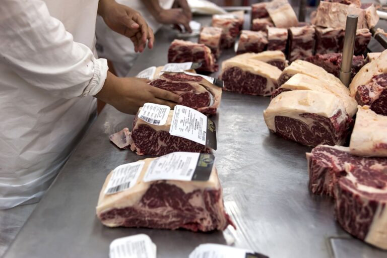 El Gobierno oficializó la eliminación de retenciones a las exportaciones de carne hasta octubre