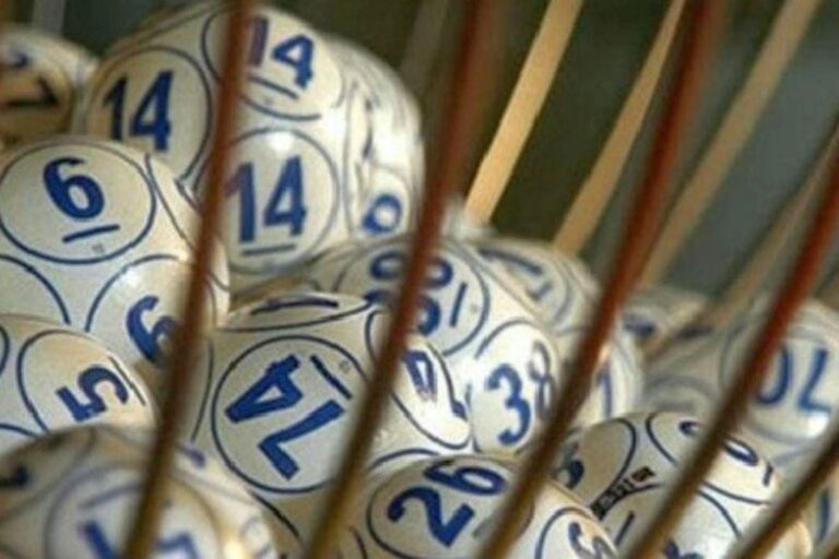 Cuánto sale el billete del Gordo de Navidad 2025