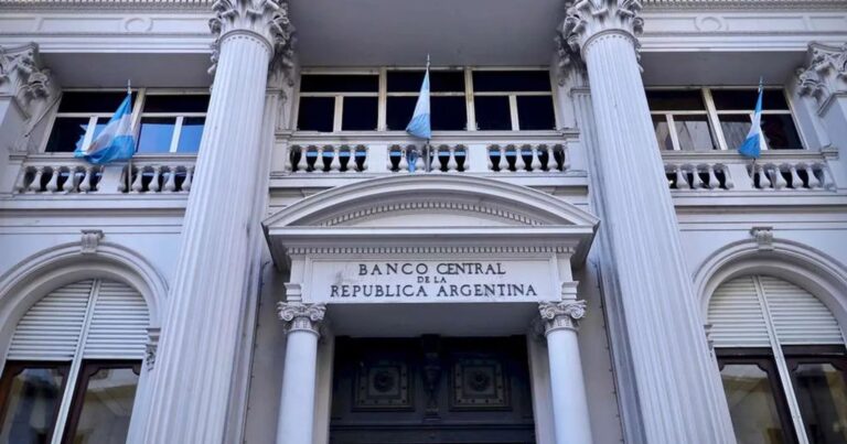 El oro no desaparece. La justicia exige rendir cuentas al BCRA