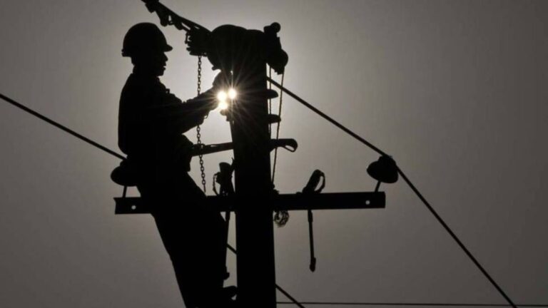 Por qué se cortó la luz en el AMBA: 800.000 usuarios sufrieron un apagón masivo en plena ola de calor