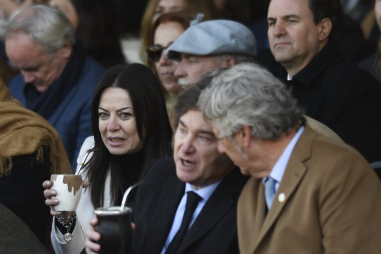 La ayuda social creció por encima de la inflación y supera los seis millones de planes