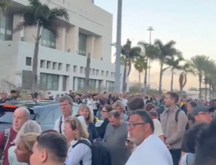 Evacuaron el aeropuerto de Miami tras encontrar un objeto sospechoso» en una terminal