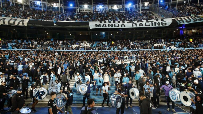 Fue promesa de Racing, se quedó sin club, trabajó en una farmacia y ahora puso una verdulería