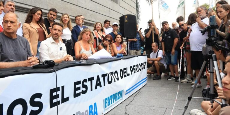 Reforma laboral: alerta por la derogación del Estatuto del Periodista a pedido de los medios patronales