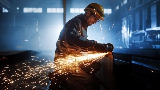 Empleo para mayores de 45 años: por qué 7 de cada 10 no consiguen trabajo en Argentina