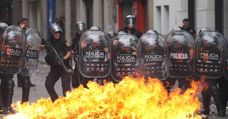 Un nuevo detenido por arrojar bombas Molotov en el Congreso: lo arrestaron en General Rodríguez