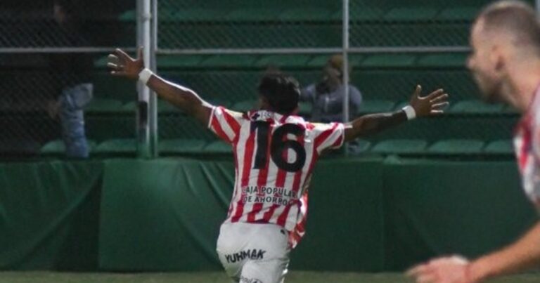San Martín de Tucumán lo empató en la última y estira su invicto
