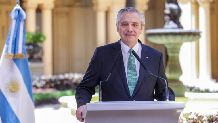 Alberto Fernández comparte mensaje por el cumpleaños de su hijo Francisco.
