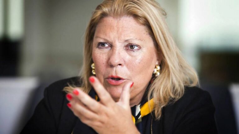 Elisa Carrió, líder de la Coalición Cívica-ARI, durante una entrevista.