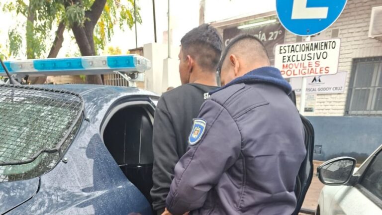 Operativo policial en estación de servicio de Godoy Cruz, Mendoza